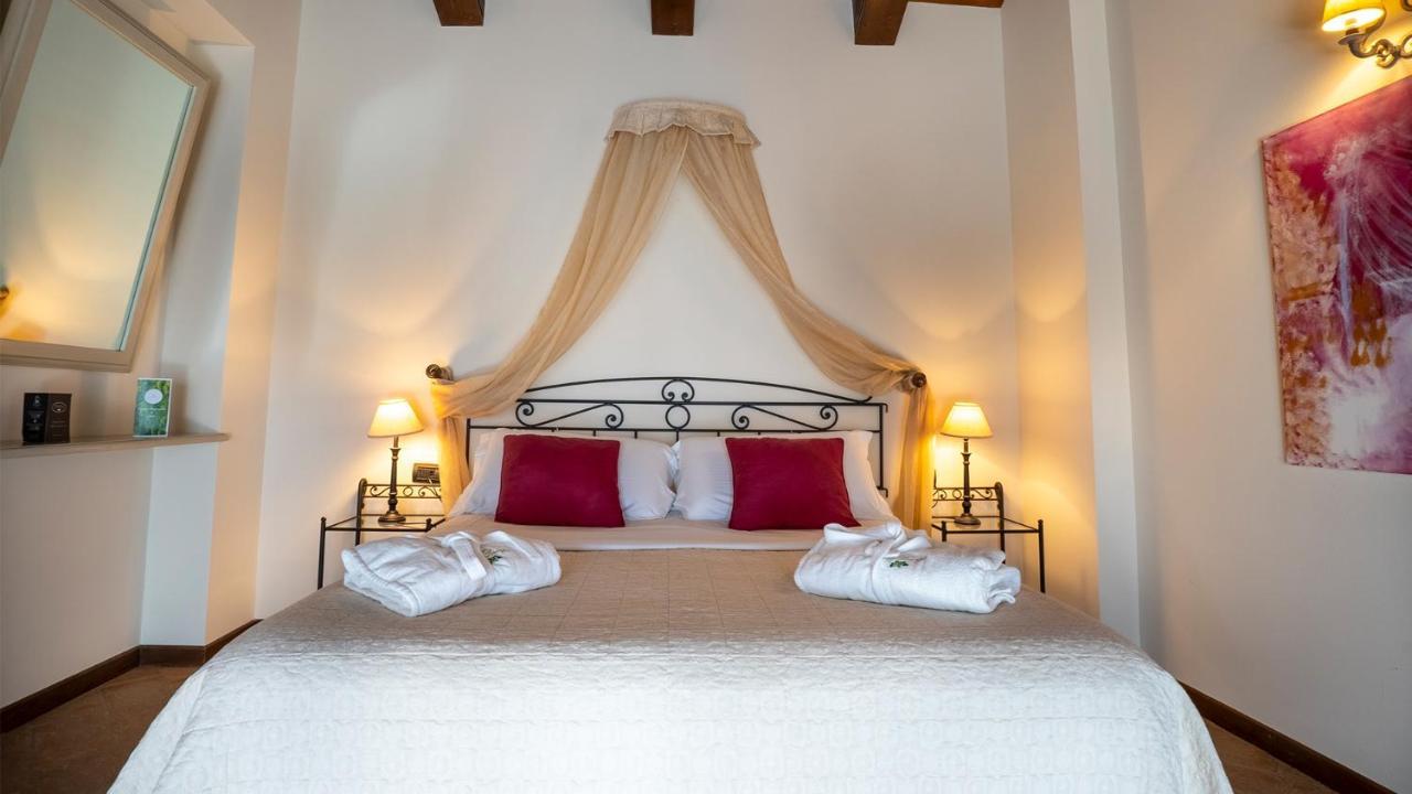 Relais Bella Rosina Pool & Spa La Cassa Eksteriør bilde