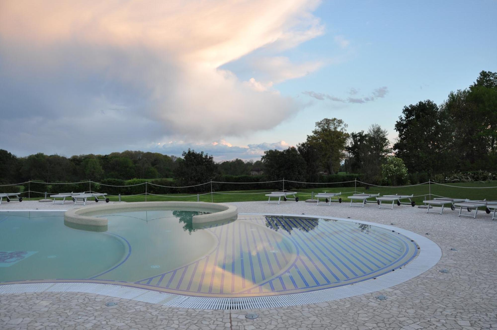 Relais Bella Rosina Pool & Spa La Cassa Eksteriør bilde