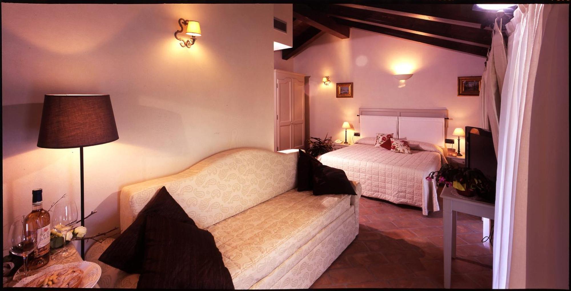 Relais Bella Rosina Pool & Spa La Cassa Rom bilde